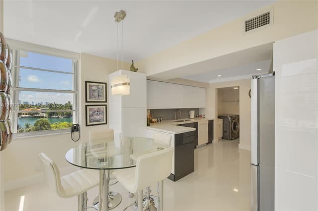 5660 Collins Ave # 4B, Miami Beach FL 33140 - Miami Beach, FL - Photo 7