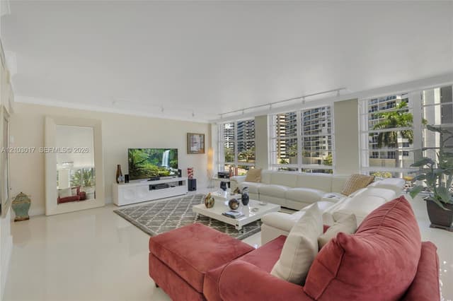 5660 Collins Ave # 4B, Miami Beach FL 33140 - Miami Beach, FL - Photo 5