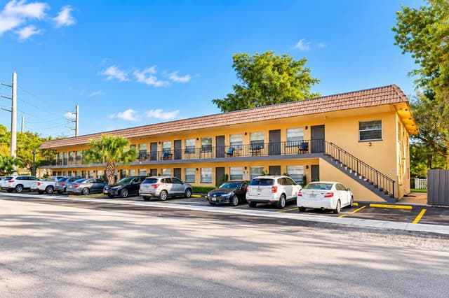 1401 NE 17TH Court, Fort Lauderdale FL 33305 - Fort Lauderdale, FL - Photo 2
