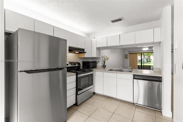 4410 NW 92nd Way, Sunrise FL 33351 - Sunrise, FL - Photo 7