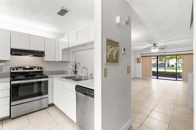 4410 NW 92nd Way, Sunrise FL 33351 - Sunrise, FL - Photo 5