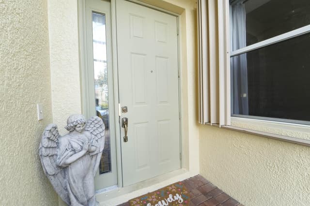 672 GAZETTA Way, West Palm Beach FL 33413 - West Palm Beach, FL - Photo 6