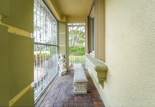 672 GAZETTA Way, West Palm Beach FL 33413 - West Palm Beach, FL - Photo 7