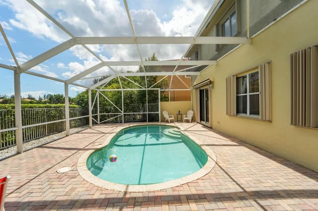 672 GAZETTA Way, West Palm Beach FL 33413 - West Palm Beach, FL - Photo 4
