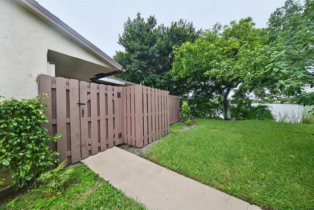 3402 WATERVIEW Circle # B, Palm Springs FL 33461 - Palm Springs, FL - Photo 3