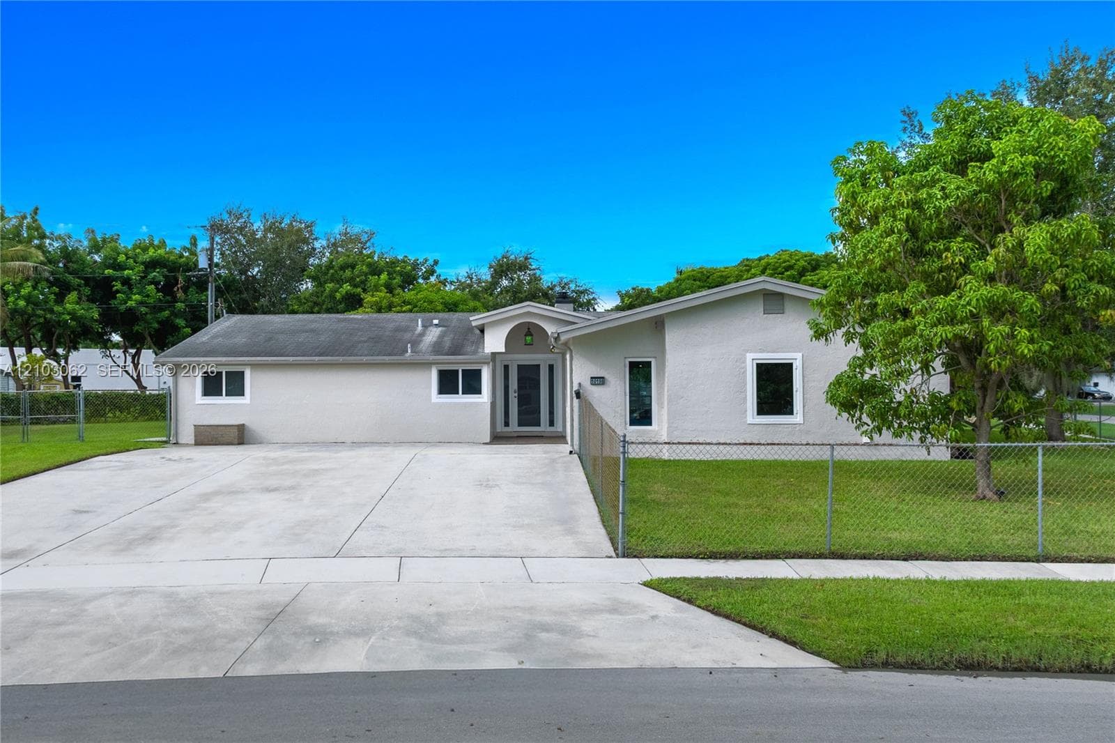 10198 SW 203rd Ter, Cutler Bay FL 33189 - Cutler Bay, FL - Photo 1