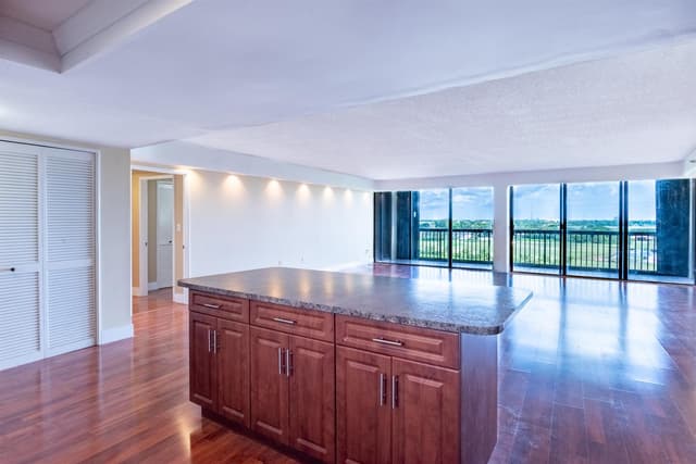 2480 PRESIDENTIAL Way # 903, West Palm Beach FL 33401 - West Palm Beach, FL - Photo 6