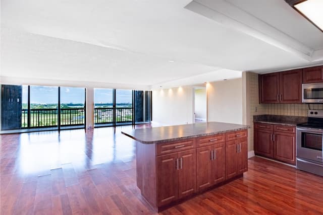 2480 PRESIDENTIAL Way # 903, West Palm Beach FL 33401 - West Palm Beach, FL - Photo 5
