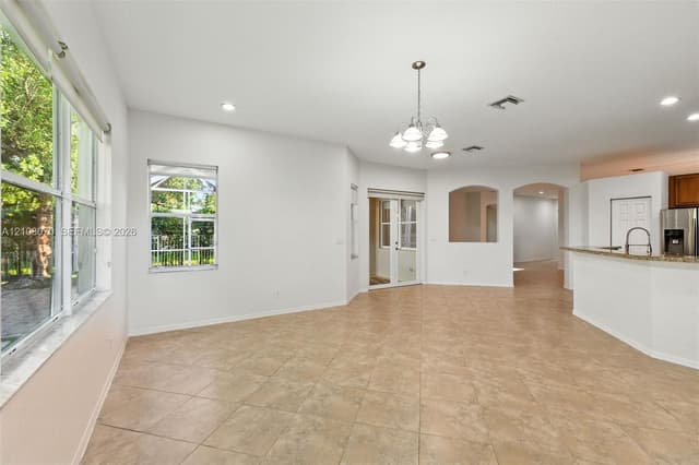 4339 W Whitewater Ave, Weston FL 33332 - Weston, FL - Photo 4