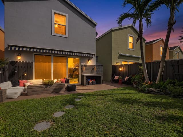 3122 Shelby Way, Palm Springs FL 33461 - Palm Springs, FL - Photo 2