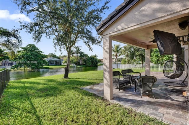 5233 SW 157th Ln, Miramar FL 33027 - Miramar, FL - Photo 2