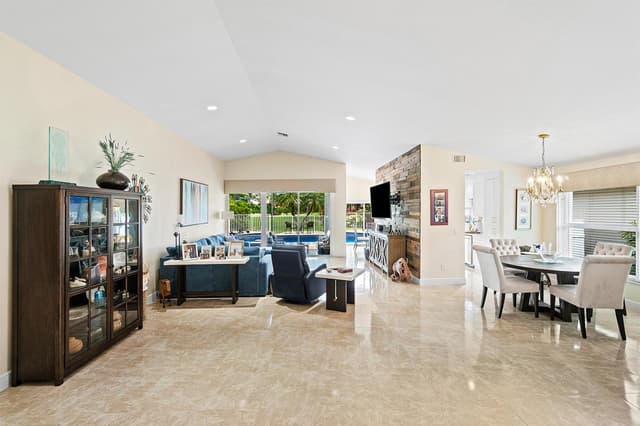 11270 Cloverleaf Circle, Boca Raton FL 33428 - Boca Raton, FL - Photo 6