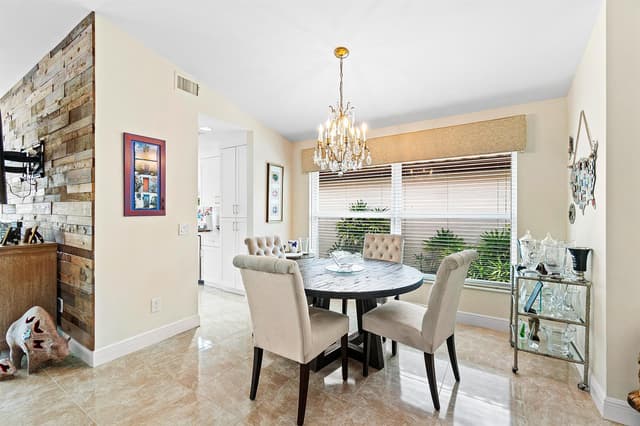 11270 Cloverleaf Circle, Boca Raton FL 33428 - Boca Raton, FL - Photo 5