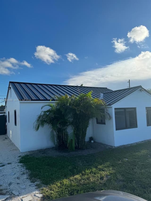 850 SE 2nd Pl, Hialeah FL 33010 - Hialeah, FL - Photo 5