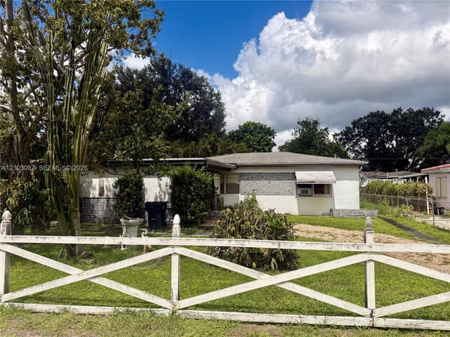 6409 Mayo St, Hollywood FL 33023 - Hollywood, FL - Photo 2