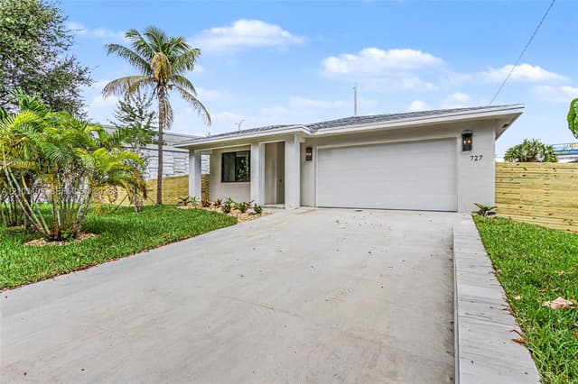 727 NW 43rd Ct, Oakland Park FL 33309 - Oakland Park, FL - Photo 2