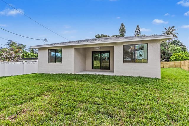 727 NW 43rd Ct, Oakland Park FL 33309 - Oakland Park, FL - Photo 6