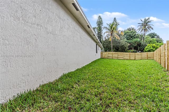 727 NW 43rd Ct, Oakland Park FL 33309 - Oakland Park, FL - Photo 7