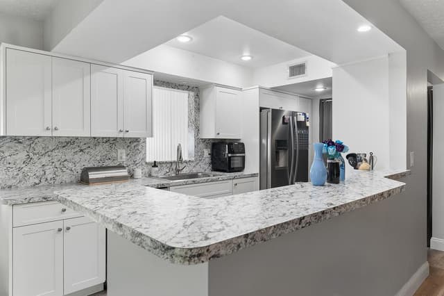 7908 NW 73RD Avenue, Tamarac FL 33321 - Tamarac, FL - Photo 5