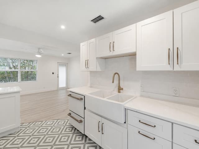 514 52nd Street, West Palm Beach FL 33407 - West Palm Beach, FL - Photo 7