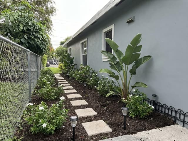 1135 22nd St, West Palm Beach FL 33407 - West Palm Beach, FL - Photo 7