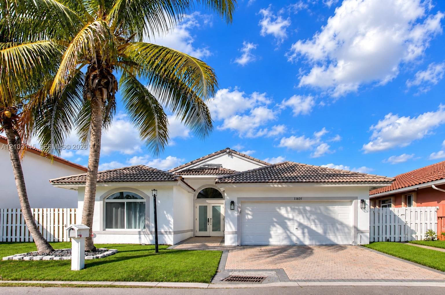11611 SW 10th Ct, Pembroke Pines FL 33025 - Pembroke Pines, FL - Photo 1