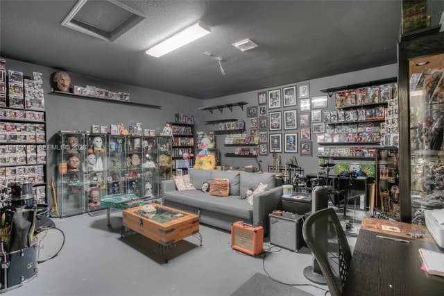 11611 SW 10th Ct, Pembroke Pines FL 33025 - Pembroke Pines, FL - Photo 5
