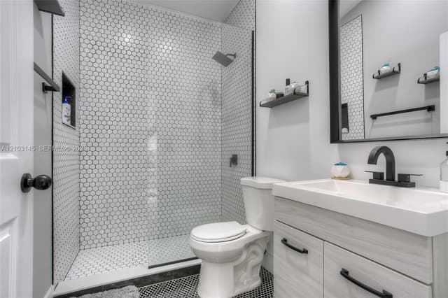 11611 SW 10th Ct, Pembroke Pines FL 33025 - Pembroke Pines, FL - Photo 4