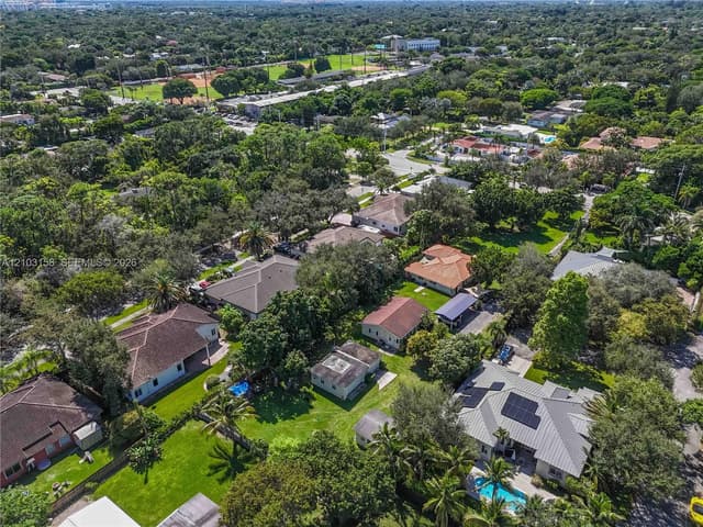 5821 SW 67th Ave, South Miami FL 33143 - South Miami, FL - Photo 6