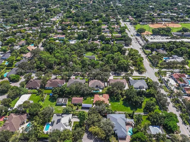 5821 SW 67th Ave, South Miami FL 33143 - South Miami, FL - Photo 7