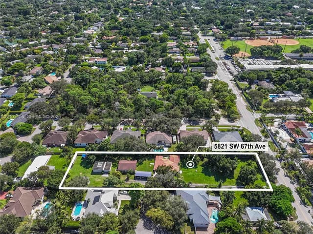 5821 SW 67th Ave, South Miami FL 33143 - South Miami, FL - Photo 3