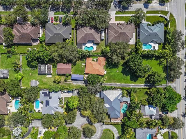 5821 SW 67th Ave, South Miami FL 33143 - South Miami, FL - Photo 4