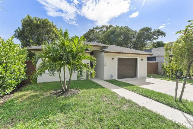 730 47TH Street, West Palm Beach FL 33407 - West Palm Beach, FL - Photo 2
