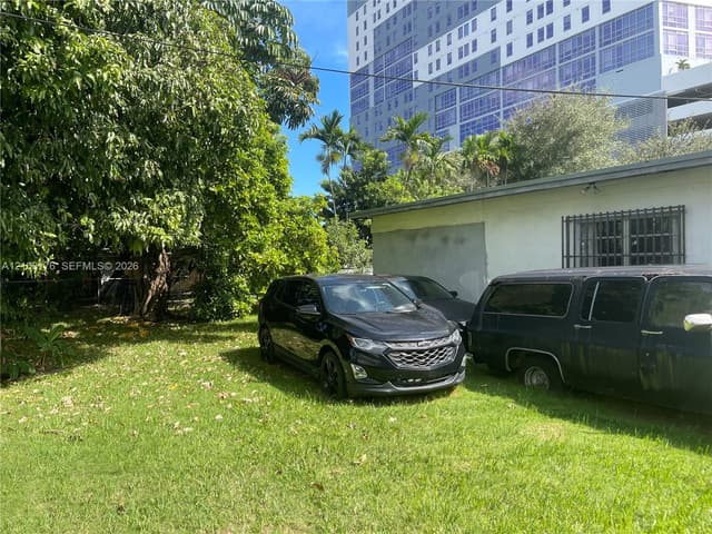 10759 SW 7th St, Sweetwater FL 33174 - Sweetwater, FL - Photo 7