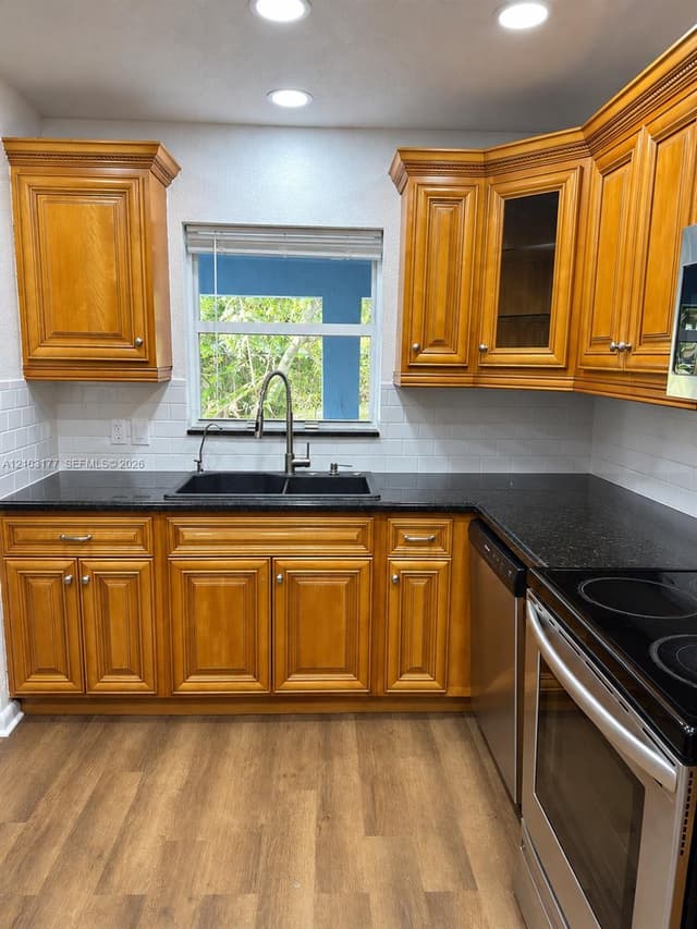 621 S 24th Ave, Hollywood FL 33020 - Hollywood, FL - Photo 2