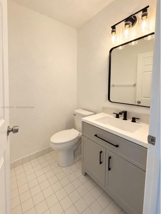 621 S 24th Ave, Hollywood FL 33020 - Hollywood, FL - Photo 6