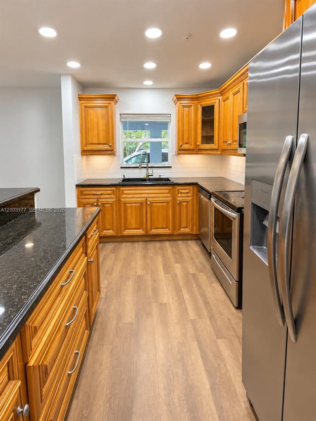 621 S 24th Ave, Hollywood FL 33020 - Hollywood, FL - Photo 3