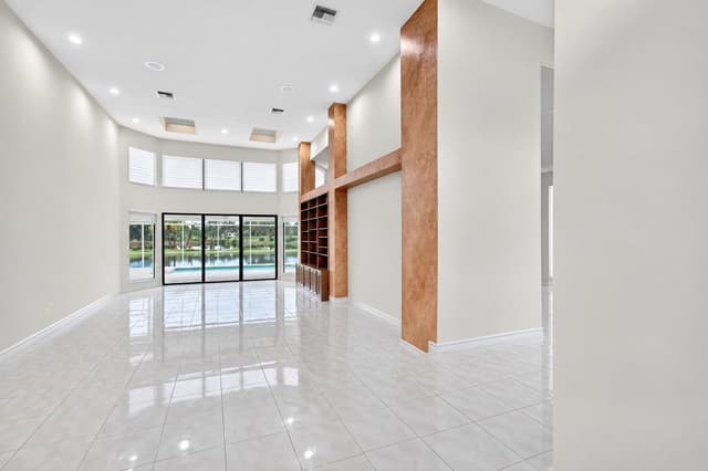 10423 Stonebridge Boulevard, Boca Raton FL 33498 - Boca Raton, FL - Photo 5