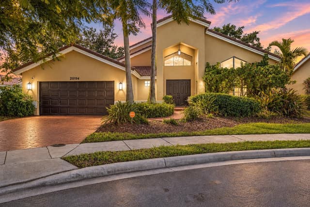 20104 NW 9TH Drive, Pembroke Pines FL 33029 - Pembroke Pines, FL - Photo 2