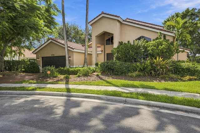 20104 NW 9TH Drive, Pembroke Pines FL 33029 - Pembroke Pines, FL - Photo 3
