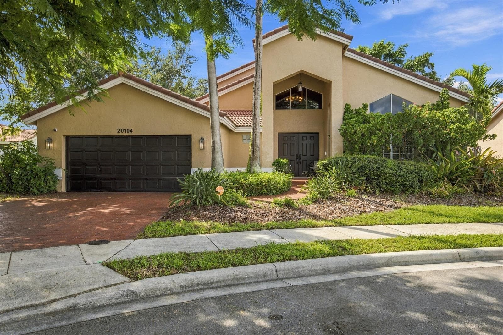 20104 NW 9TH Drive, Pembroke Pines FL 33029 - Pembroke Pines, FL - Photo 1
