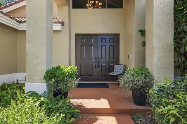 20104 NW 9TH Drive, Pembroke Pines FL 33029 - Pembroke Pines, FL - Photo 5