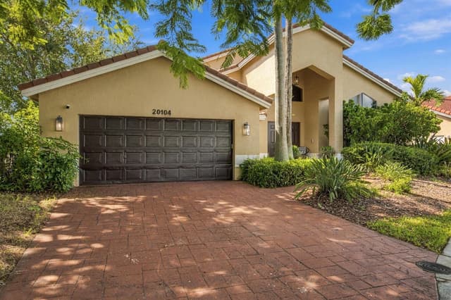20104 NW 9TH Drive, Pembroke Pines FL 33029 - Pembroke Pines, FL - Photo 4