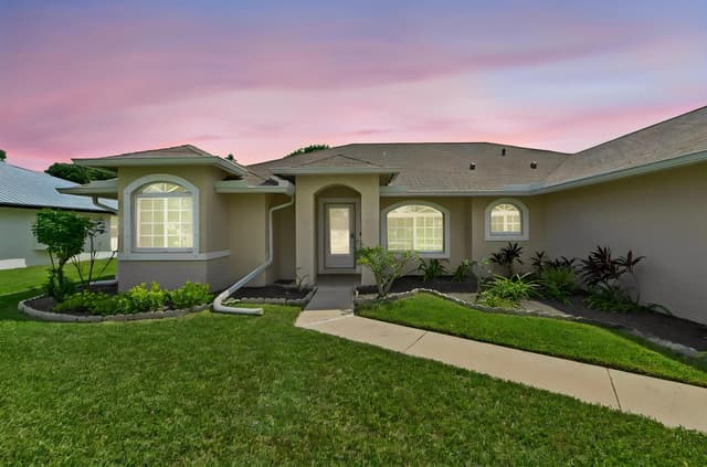203 Ponce de Leon Street, Royal Palm Beach FL 33411 - Royal Palm Beach, FL - Photo 2
