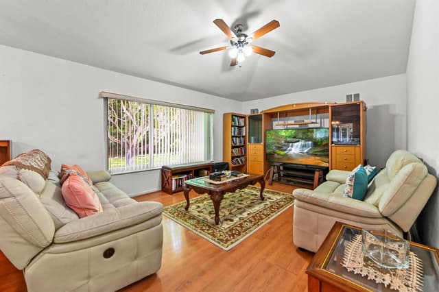 203 Ponce de Leon Street, Royal Palm Beach FL 33411 - Royal Palm Beach, FL - Photo 6