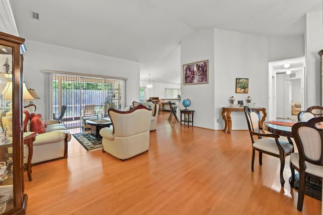 203 Ponce de Leon Street, Royal Palm Beach FL 33411 - Royal Palm Beach, FL - Photo 4