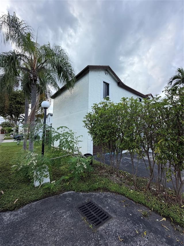 14815 SW 90th Ter, Miami FL 33196 - Miami, FL - Photo 4