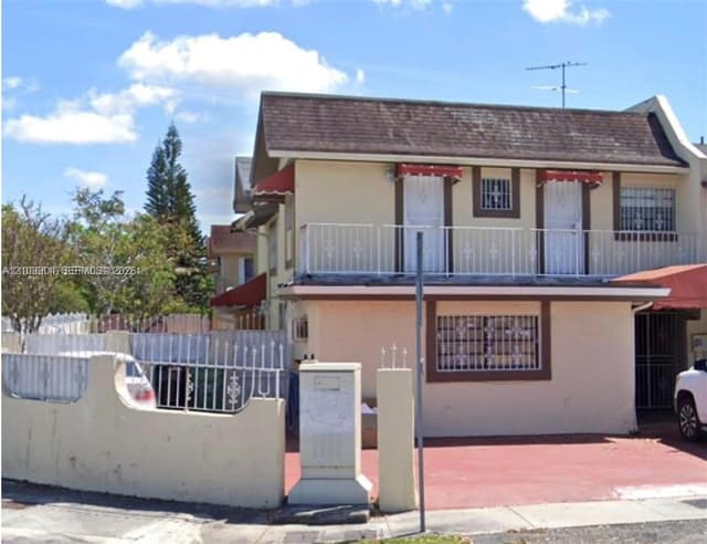2403 SW 112th Ave, Miami FL 33165 - Miami, FL - Photo 2