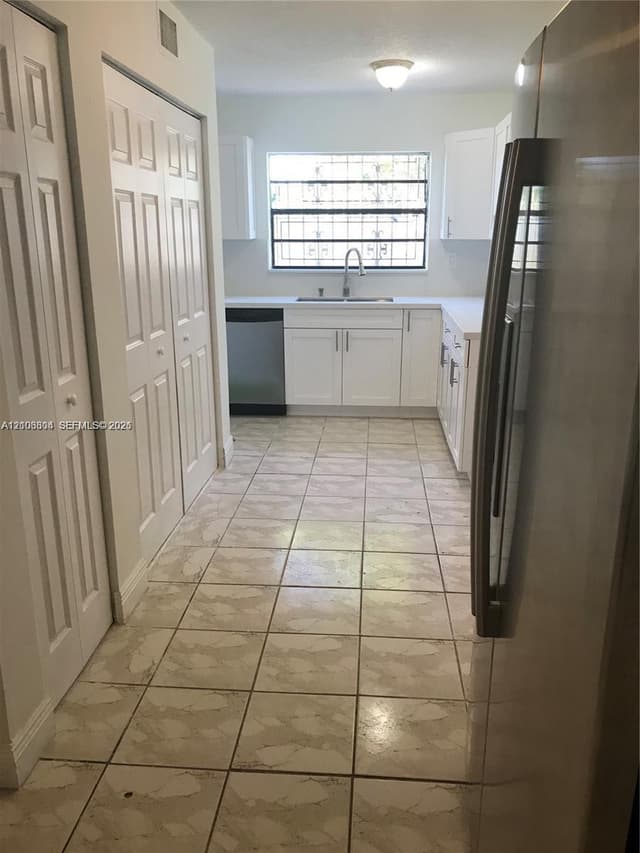 2403 SW 112th Ave, Miami FL 33165 - Miami, FL - Photo 6