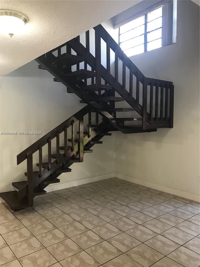 2403 SW 112th Ave, Miami FL 33165 - Miami, FL - Photo 7